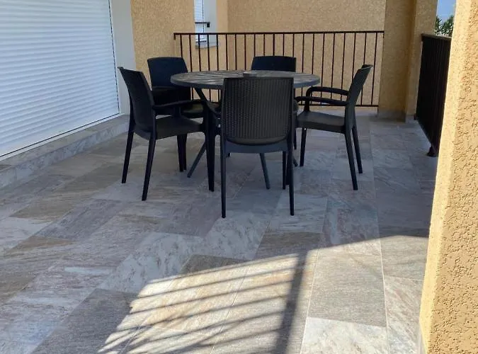 Pasturella Apartment