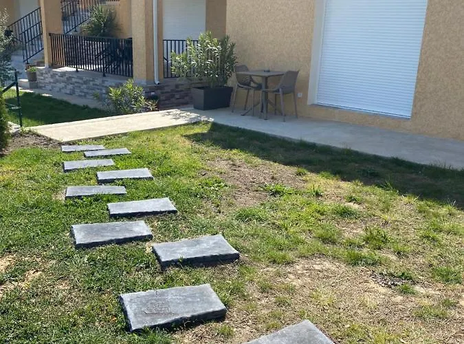 Pasturella Apartment